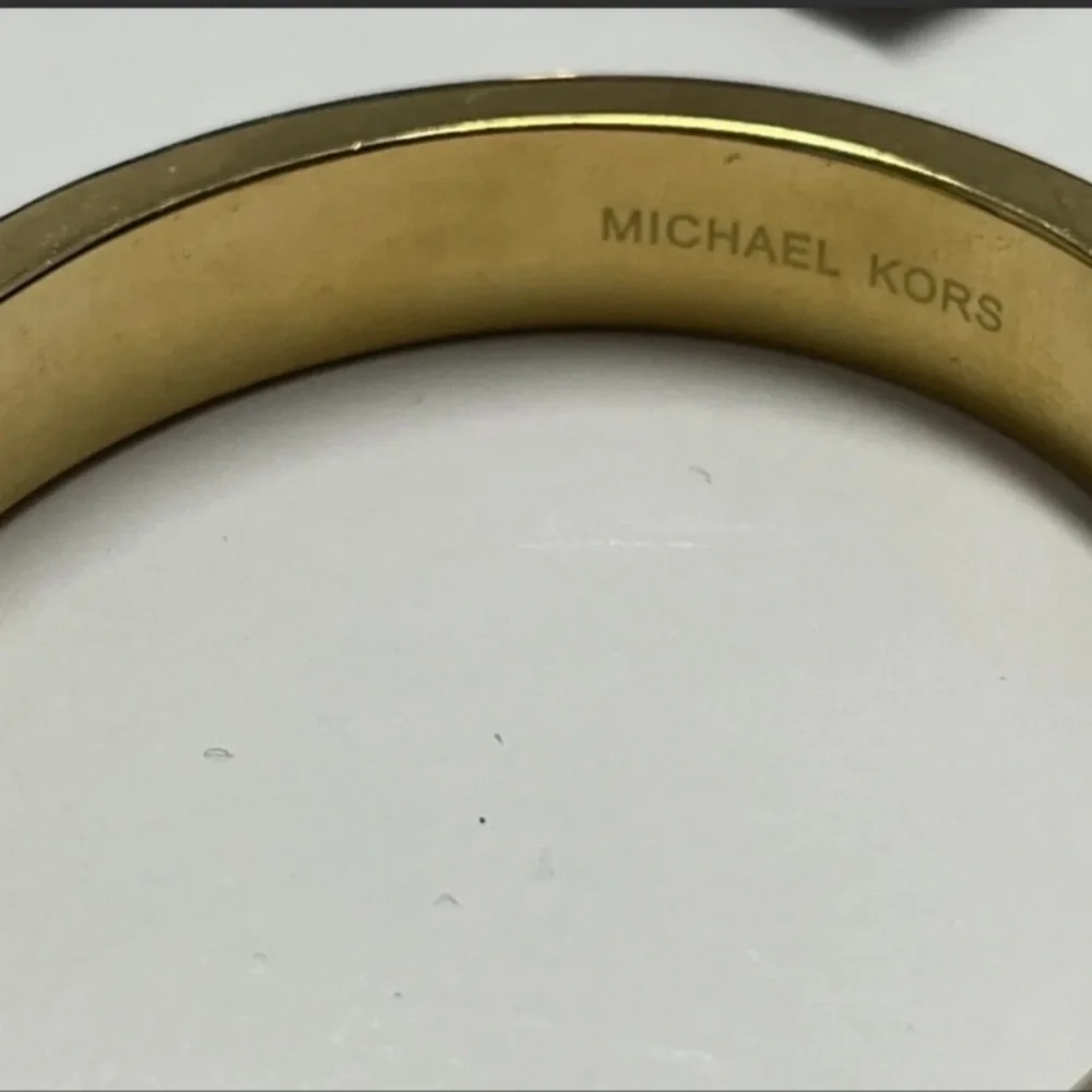 Stunningly pretty Michael Kors bracelets. - Picture 9 of 15